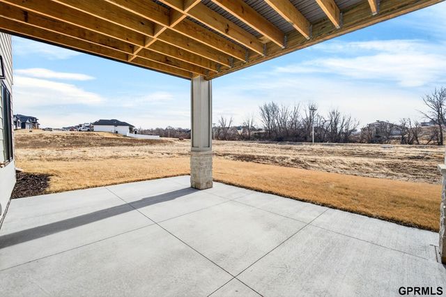 21825 Parkview Drive, Gretna, NE 68028