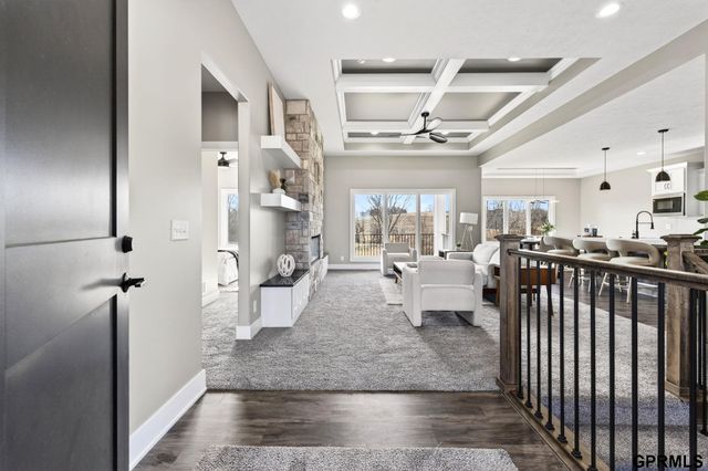 21825 Parkview Drive, Gretna, NE 68028