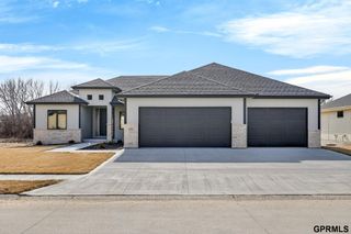 21825 Parkview Drive, Gretna, NE 68028