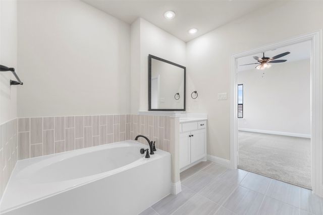 140 Lila Lake Drive, Waxahachie, TX 75165