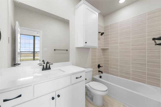 140 Lila Lake Drive, Waxahachie, TX 75165