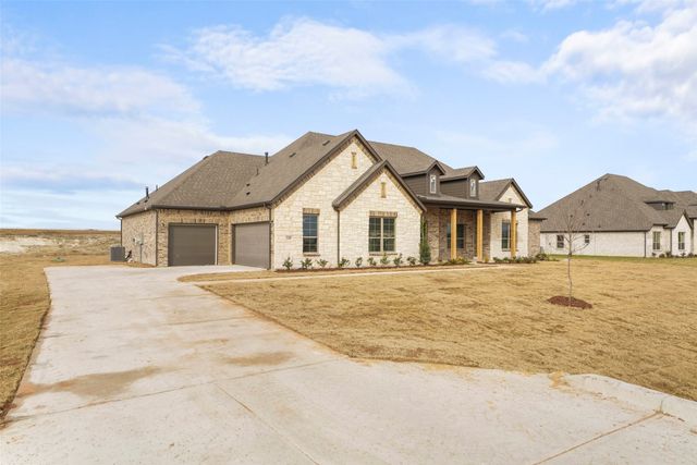 140 Lila Lake Drive, Waxahachie, TX 75165