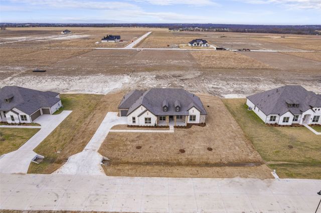 140 Lila Lake Drive, Waxahachie, TX 75165