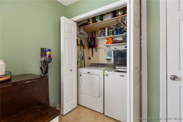 100 Hodge Street, Charlestown, IN 47111