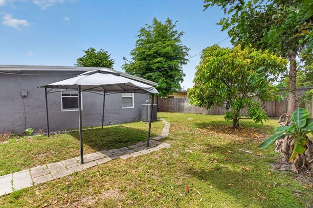 3420 NW 5th Court, Lauderhill, FL 33311