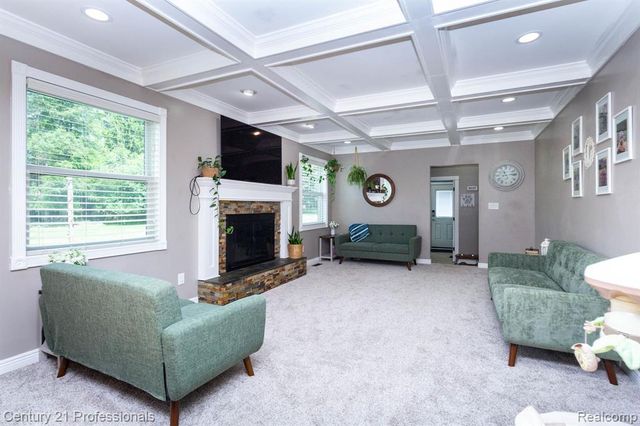 671 Bridgestone Drive, Rochester Hills, MI 48309