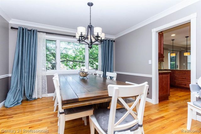 671 Bridgestone Drive, Rochester Hills, MI 48309