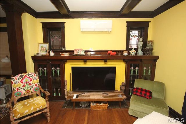 5745 Degiverville Avenue, St Louis, MO 63112