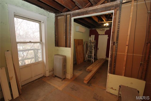 5745 Degiverville Avenue, St Louis, MO 63112