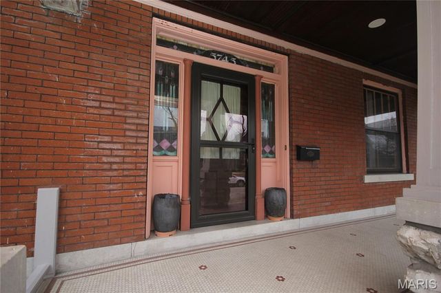 5745 Degiverville Avenue, St Louis, MO 63112