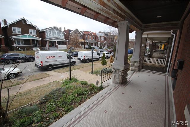 5745 Degiverville Avenue, St Louis, MO 63112