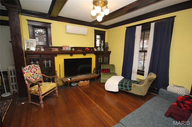 5745 Degiverville Avenue, St Louis, MO 63112