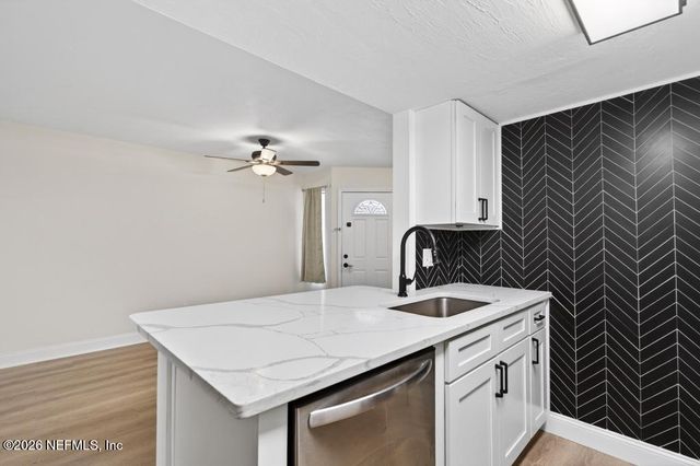 2866 WONDERWOOD Lane, Jacksonville, FL 32233