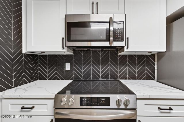 2866 WONDERWOOD Lane, Jacksonville, FL 32233