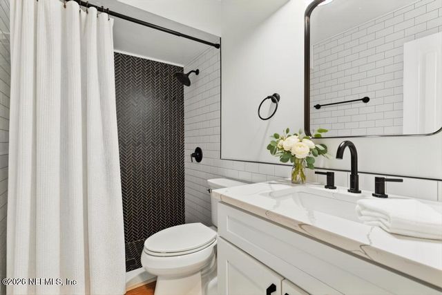 2866 WONDERWOOD Lane, Jacksonville, FL 32233