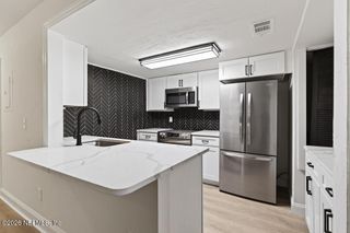 2866 WONDERWOOD Lane, Jacksonville, FL 32233