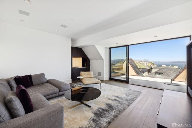 2881 Vallejo Street, San Francisco, CA 94123