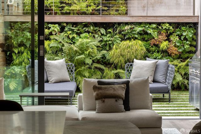 2881 Vallejo Street, San Francisco, CA 94123