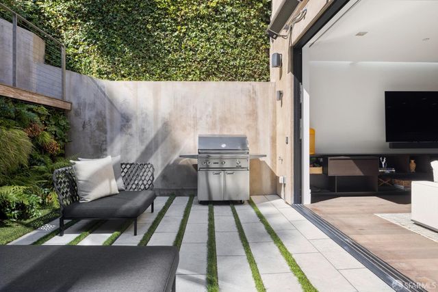 2881 Vallejo Street, San Francisco, CA 94123