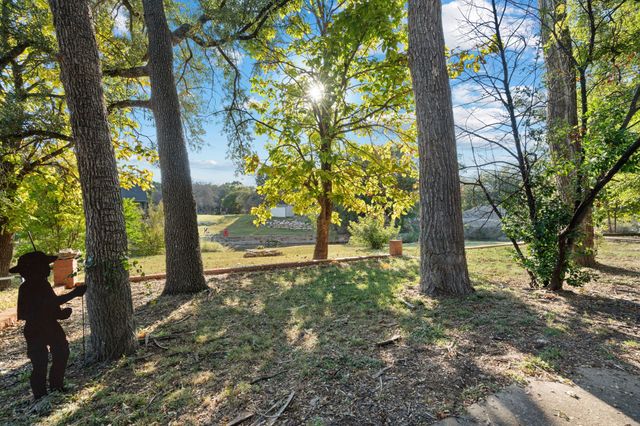 1206 Sierra Vista Drive, Granbury, TX 76048