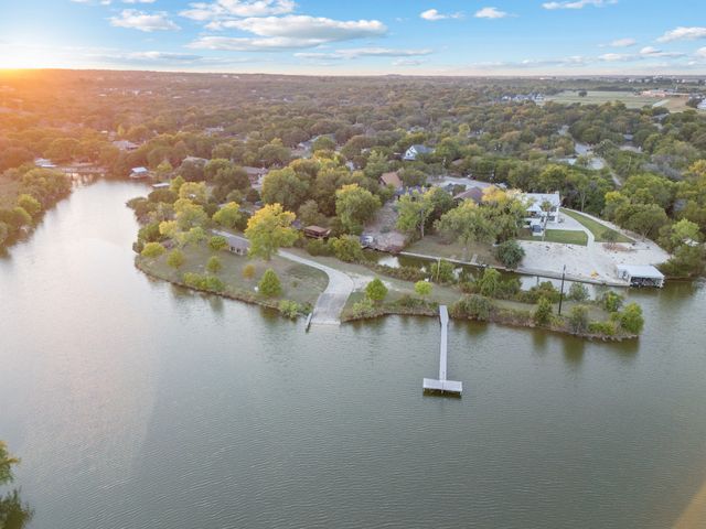 1206 Sierra Vista Drive, Granbury, TX 76048