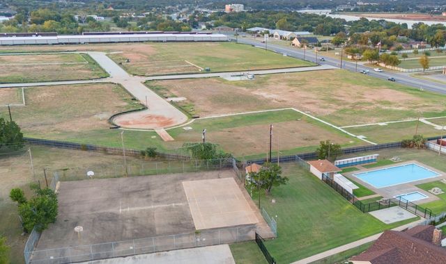 1206 Sierra Vista Drive, Granbury, TX 76048