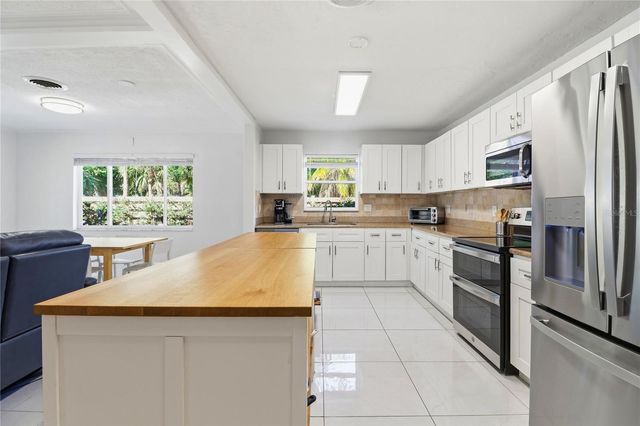 630 CORWOOD DRIVE, Sarasota, FL 34234