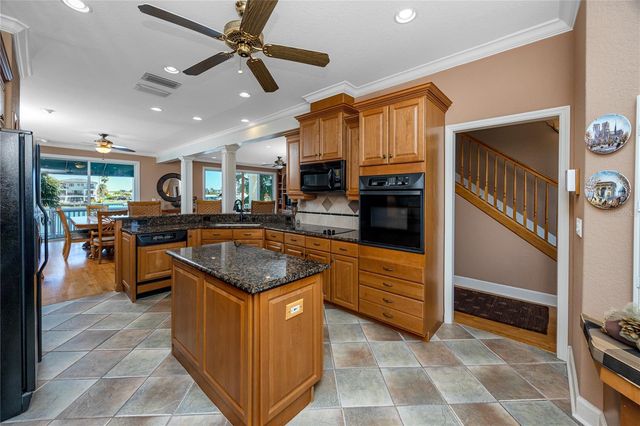 11145 3RD STREET E, Treasure Island, FL 33706