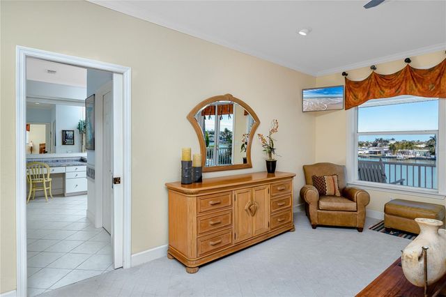 11145 3RD STREET E, Treasure Island, FL 33706