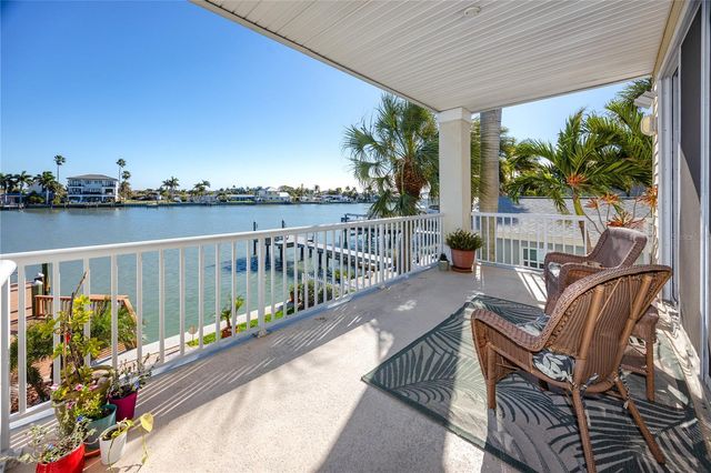 11145 3RD STREET E, Treasure Island, FL 33706