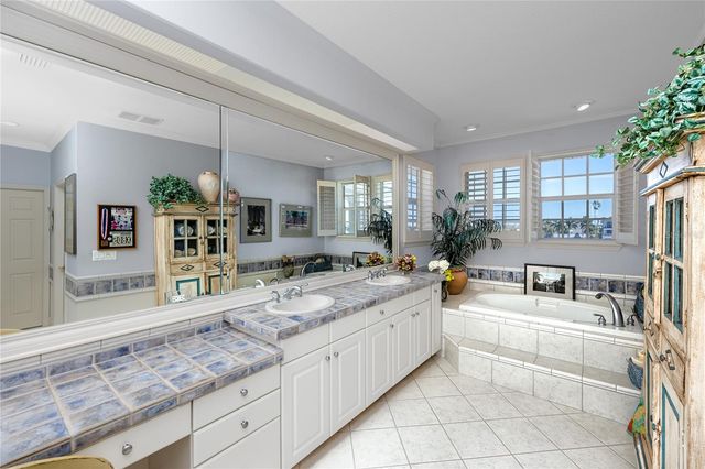 11145 3RD STREET E, Treasure Island, FL 33706