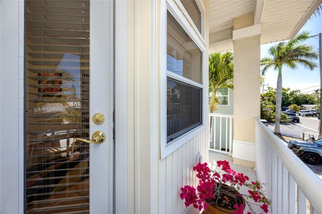 11145 3RD STREET E, Treasure Island, FL 33706