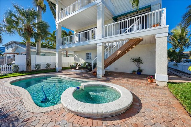 11145 3RD STREET E, Treasure Island, FL 33706