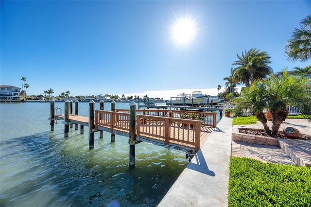 11145 3RD STREET E, Treasure Island, FL 33706