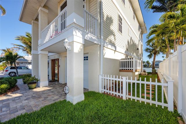 11145 3RD STREET E, Treasure Island, FL 33706