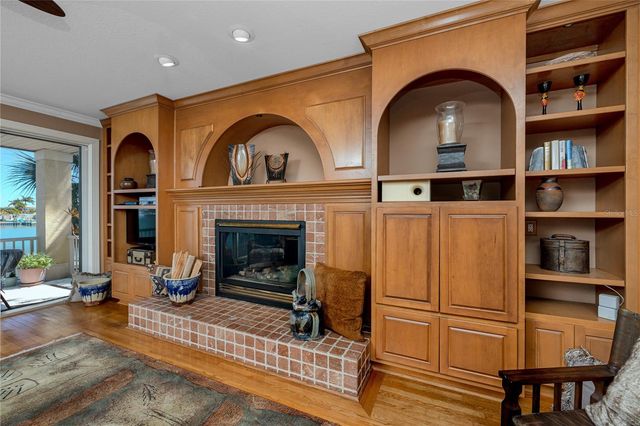 11145 3RD STREET E, Treasure Island, FL 33706