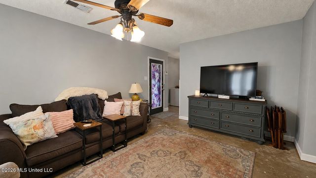 8312 Greenbrook Parkway, Southaven, MS 38671