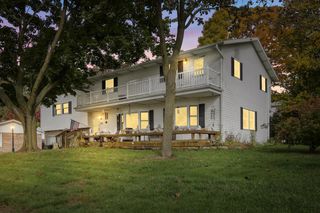 2106 Chestnut STREET, West Bend, WI 53095