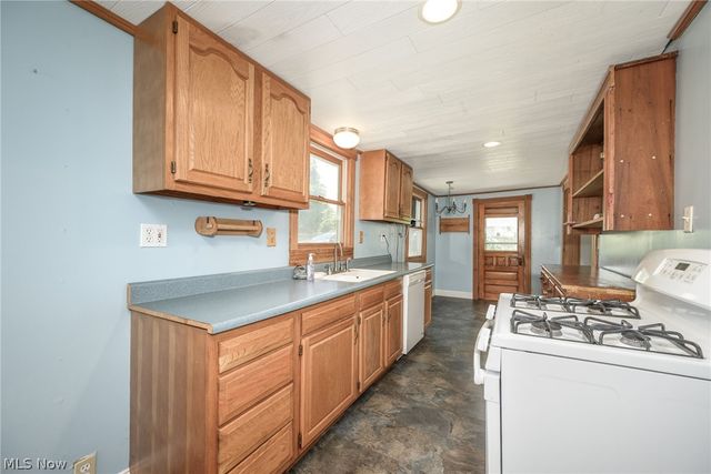 1477 Mogadore Road, Kent, OH 44240