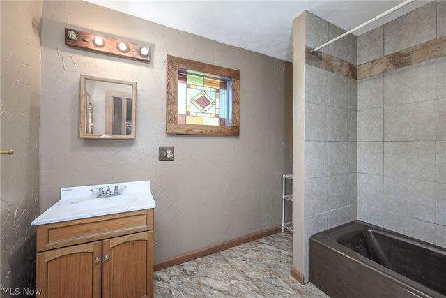 1477 Mogadore Road, Kent, OH 44240