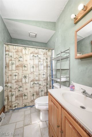 1477 Mogadore Road, Kent, OH 44240