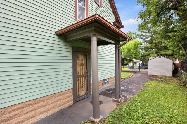 706 Oliver Avenue N, Minneapolis, MN 55411