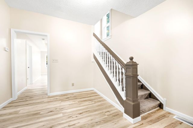 706 Oliver Avenue N, Minneapolis, MN 55411