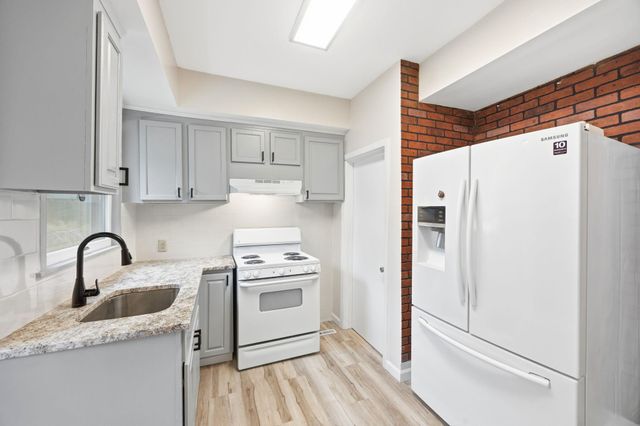 706 Oliver Avenue N, Minneapolis, MN 55411