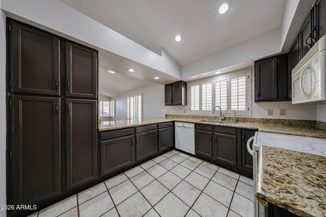 82 W CALLE DE ARCOS --, Tempe, AZ 85284