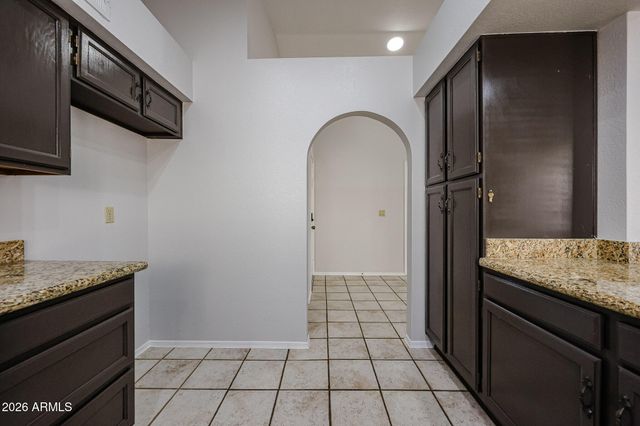 82 W CALLE DE ARCOS --, Tempe, AZ 85284