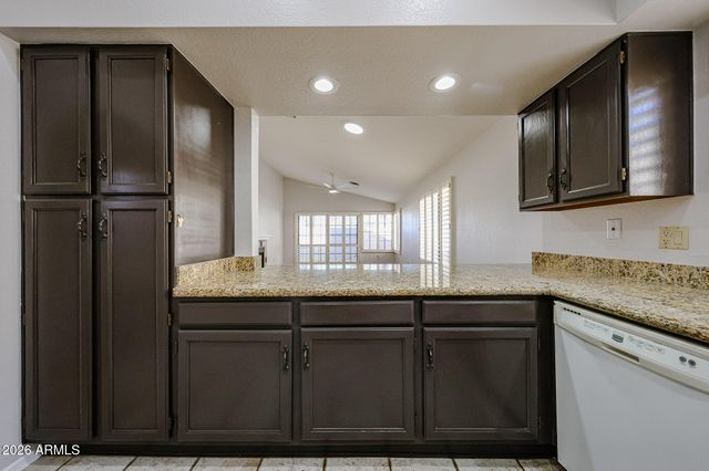 82 W CALLE DE ARCOS --, Tempe, AZ 85284