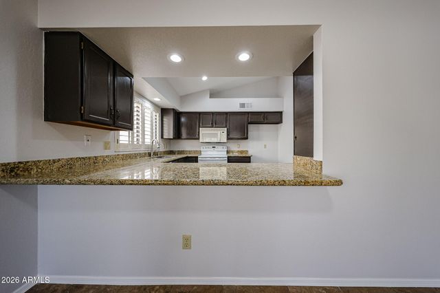 82 W CALLE DE ARCOS --, Tempe, AZ 85284