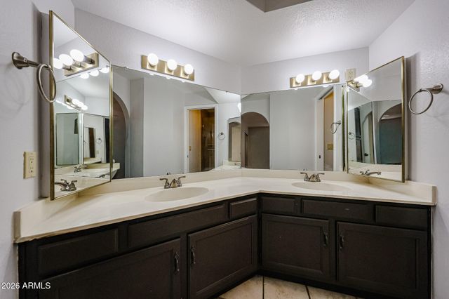 82 W CALLE DE ARCOS --, Tempe, AZ 85284