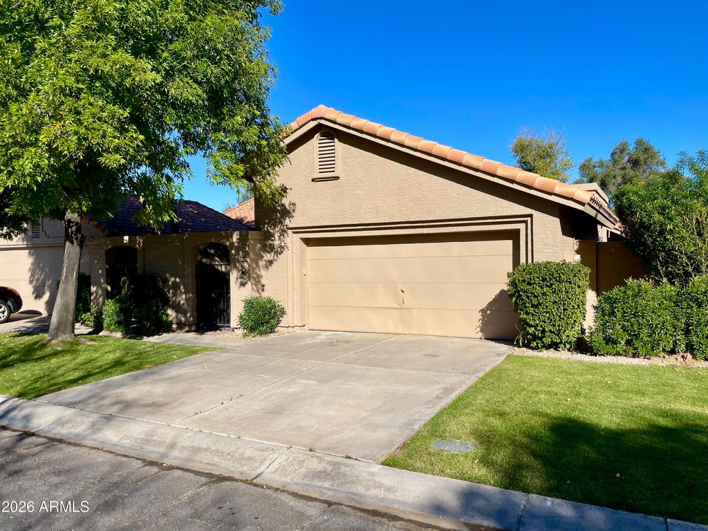 82 W CALLE DE ARCOS --, Tempe, AZ 85284